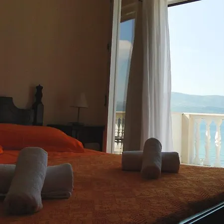 別荘 House Slatine *