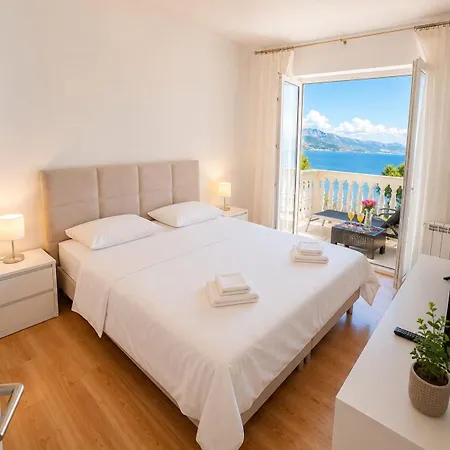 Holiday home House Slatine