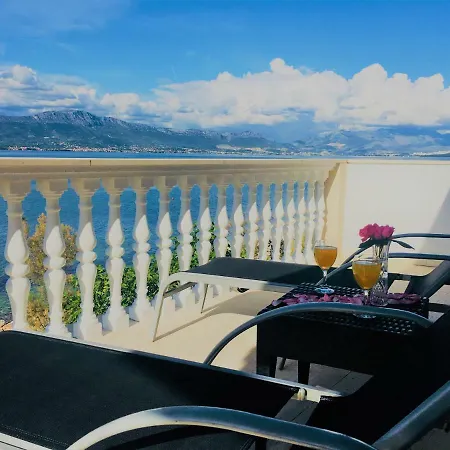 House Slatine Vikendica *