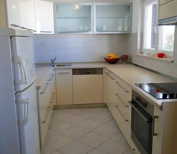 House Slatine Feriehus *